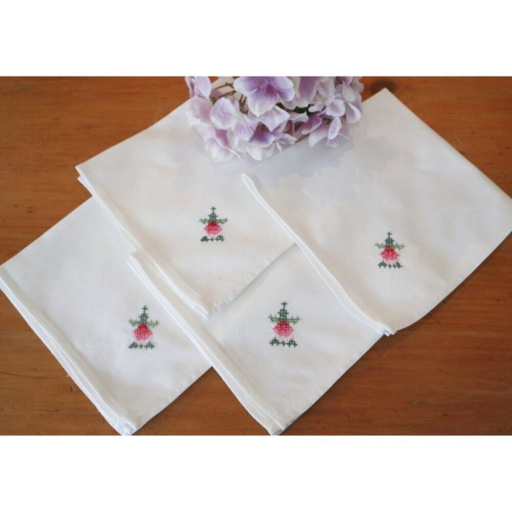 4 Vintage Napkins White With Embroidered Flower Cotton Napkins NOS
